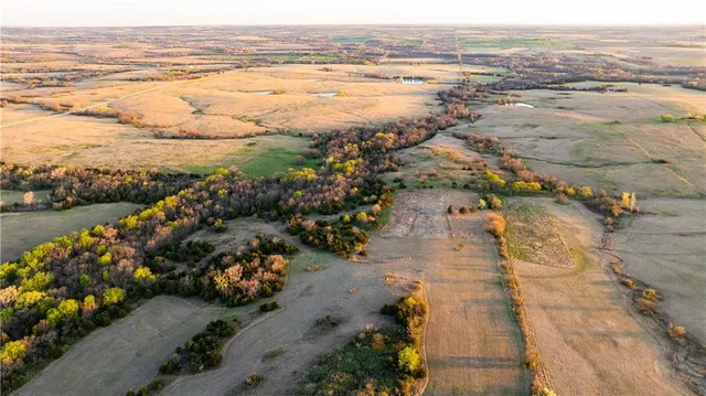 $3,770,175 | Dragoon Creek Road, Harveyville, KS 66431