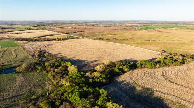 $3,770,175 | Dragoon Creek Road, Harveyville, KS 66431