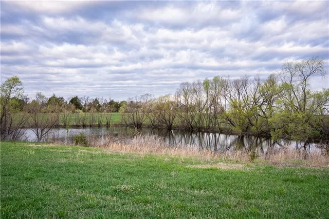 $3,770,175 | Dragoon Creek Road, Harveyville, KS 66431