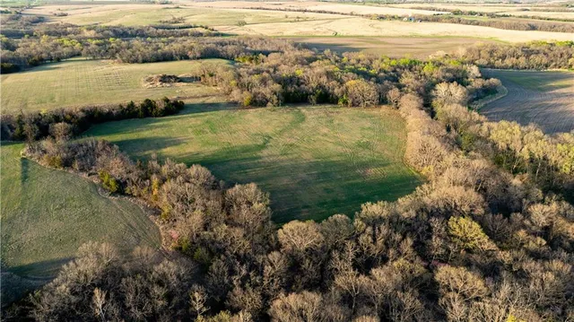 $3,770,175 | Dragoon Creek Road, Harveyville, KS 66431