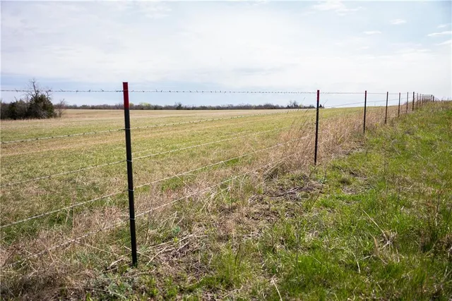 $3,770,175 | Dragoon Creek Road, Harveyville, KS 66431