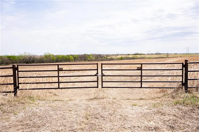 $3,770,175 | Dragoon Creek Road, Harveyville, KS 66431
