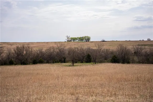 $3,770,175 | Dragoon Creek Road, Harveyville, KS 66431