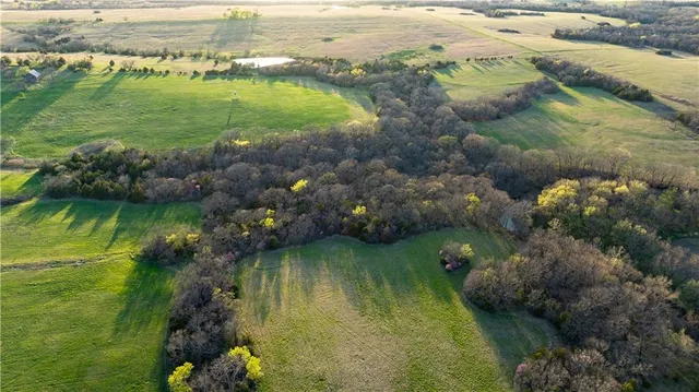 $3,770,175 | Dragoon Creek Road, Harveyville, KS 66431