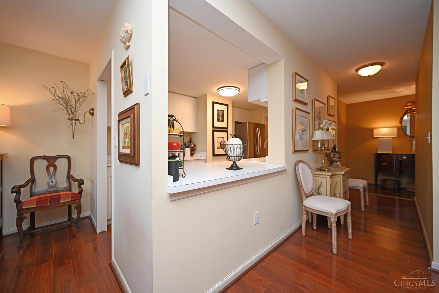 2444 Madison Road, Unit 602B Cincinnati, OH 45208 - Photo 5 of 28 Gallery Image 5