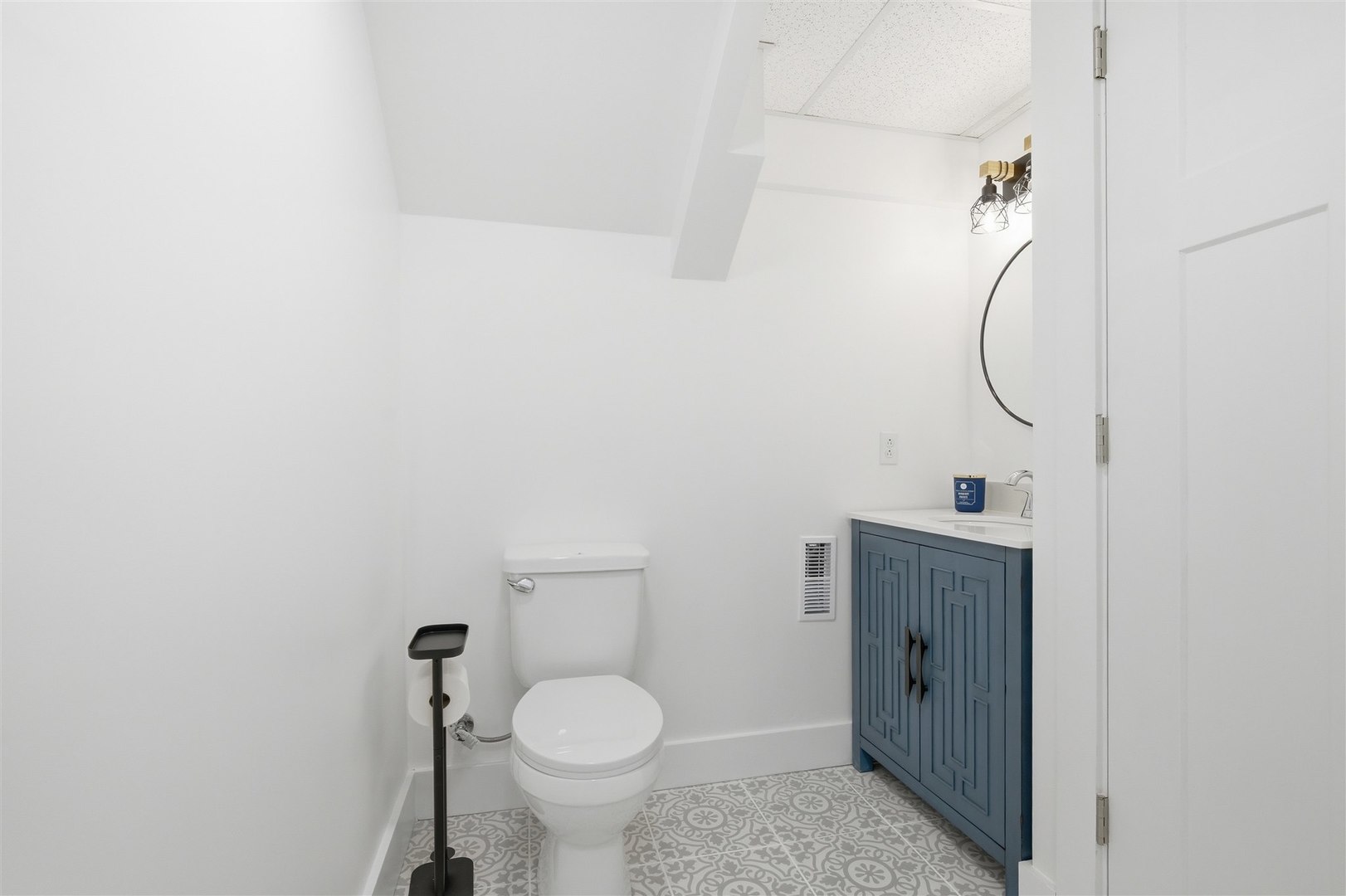 7277 East 3000 N Road Cornell, IL 61319 - Photo 23 of 40 a bathroom with a toilet and a shower