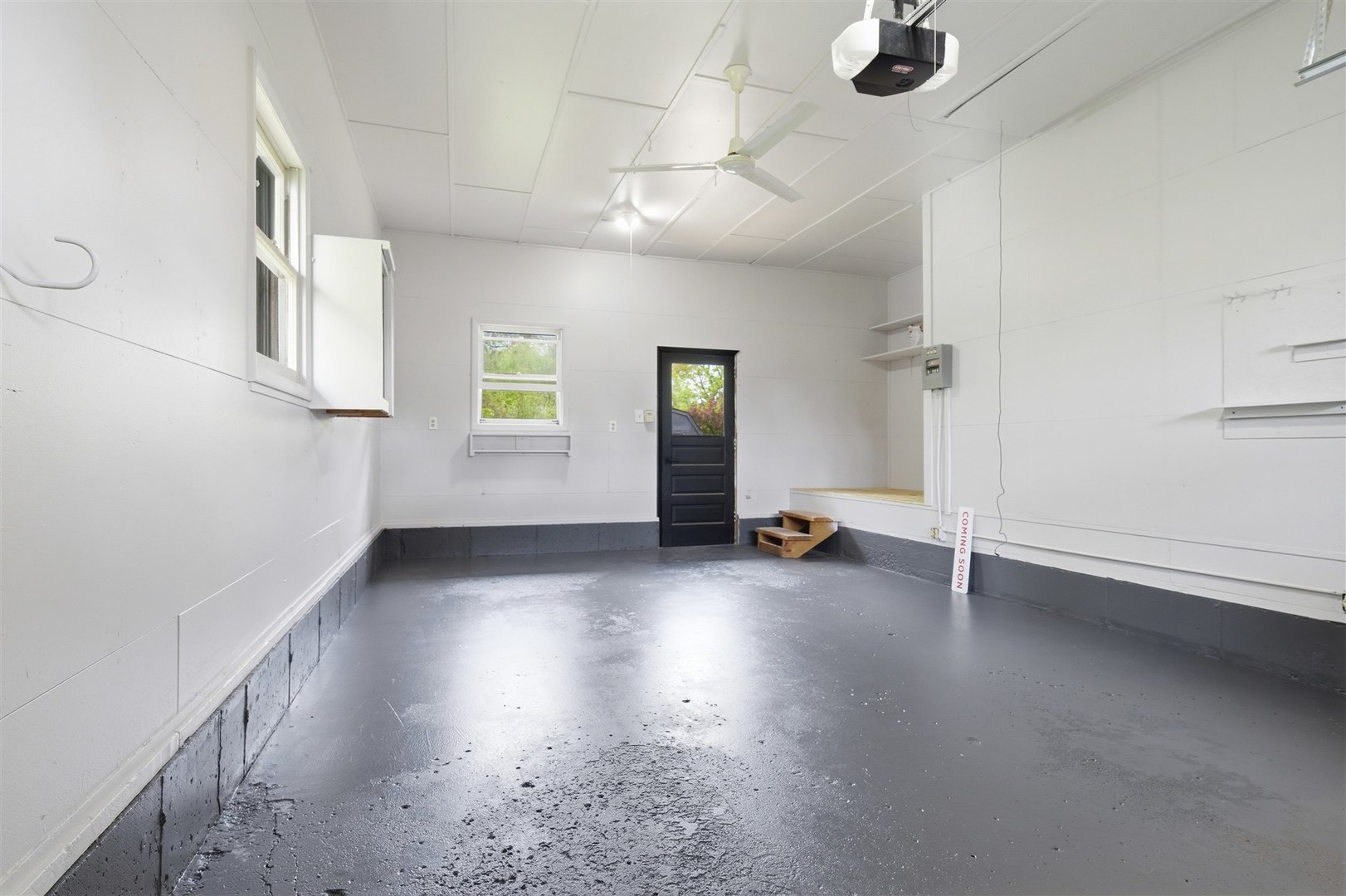 7277 East 3000 N Road Cornell, IL 61319 - Photo 24 of 40 an empty room with windows