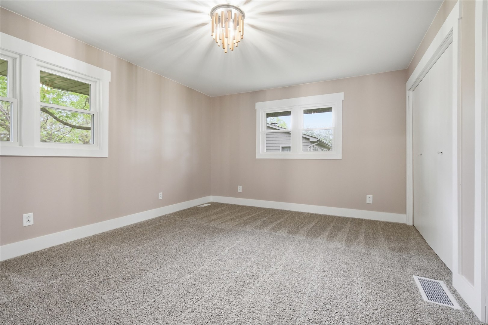 7277 East 3000 N Road Cornell, IL 61319 - Photo 10 of 40 a view of an empty room with a window