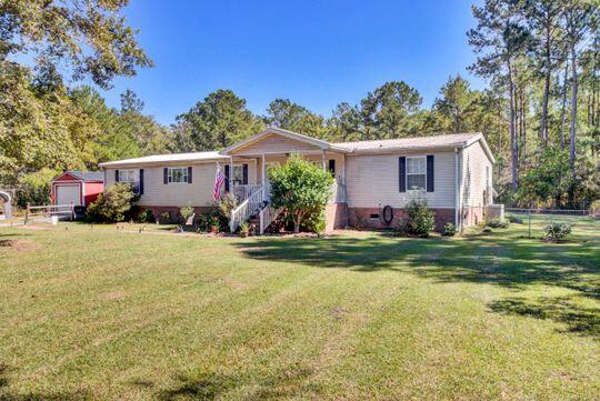 1030 Burlington Road Walterboro, SC 29488 - Photo 6 of 64 c89c5be8-b350-48d1-a01a-ff2b1c1a77ab_-_(