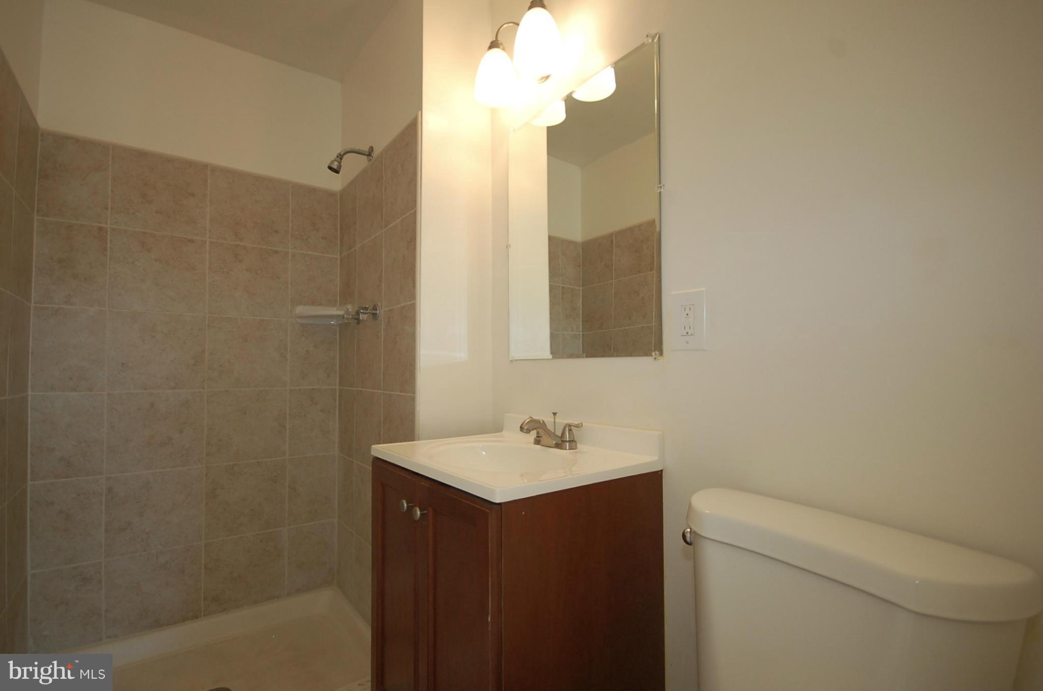 2366 Sun Valley Circle, Unit 2H Silver Spring, MD 20906 - Photo 13 of 16 Bath (Master)