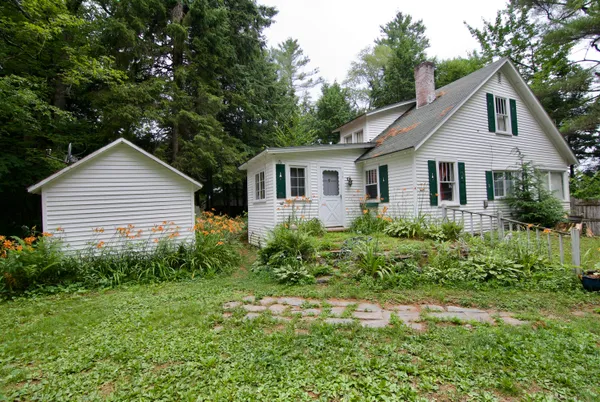$255,900 | 16 Salmon Road, Madison, ME 04950