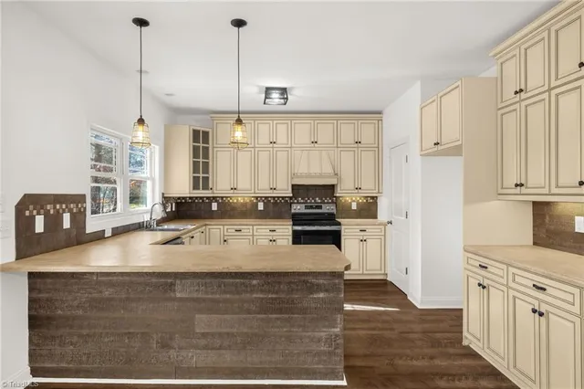 $564,900 | 8235 Stafford Mill Road, Oak Ridge, NC 27310