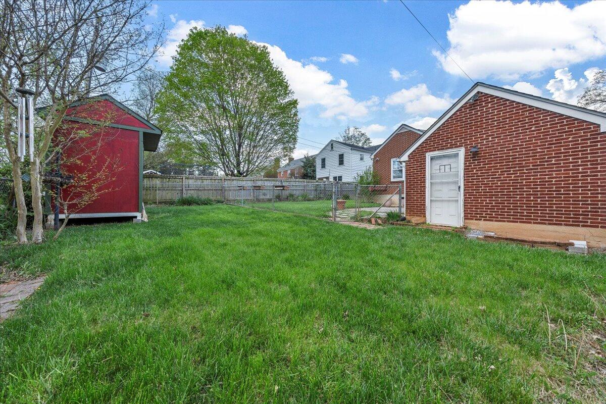1820 Blenheim Road Southwest Roanoke, VA 24015 - Photo 41 of 51 42-MIB00992
