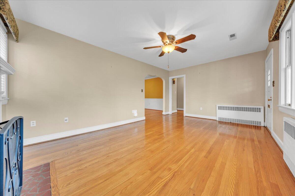 1820 Blenheim Road Southwest Roanoke, VA 24015 - Photo 8 of 51 08-MIB00872