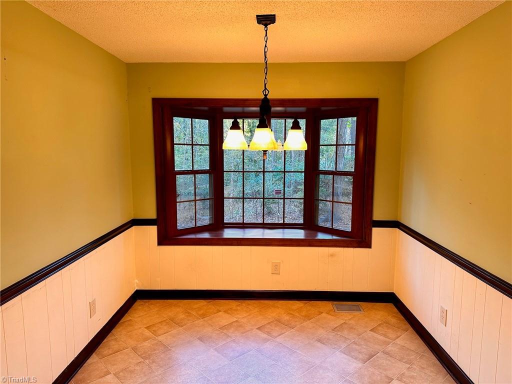 3415 Old Onslow Road Greensboro, NC 27407 - Photo 8 of 45 Breakfast nook
