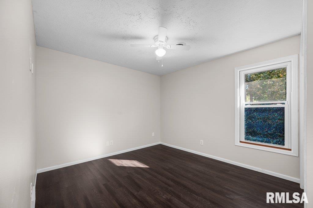 4745 Heatherstone Road Bettendorf, IA 52722 - Photo 27 of 43 Gallery Image 27