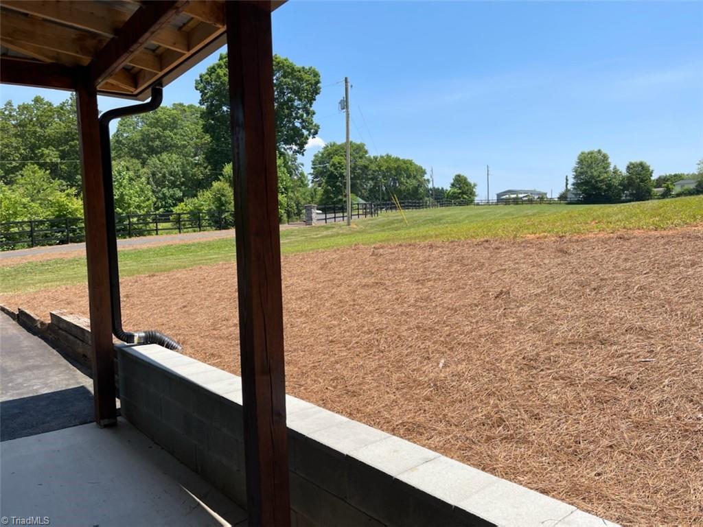 1305 William Fowler Road King, NC 27021 - Photo 7 of 12