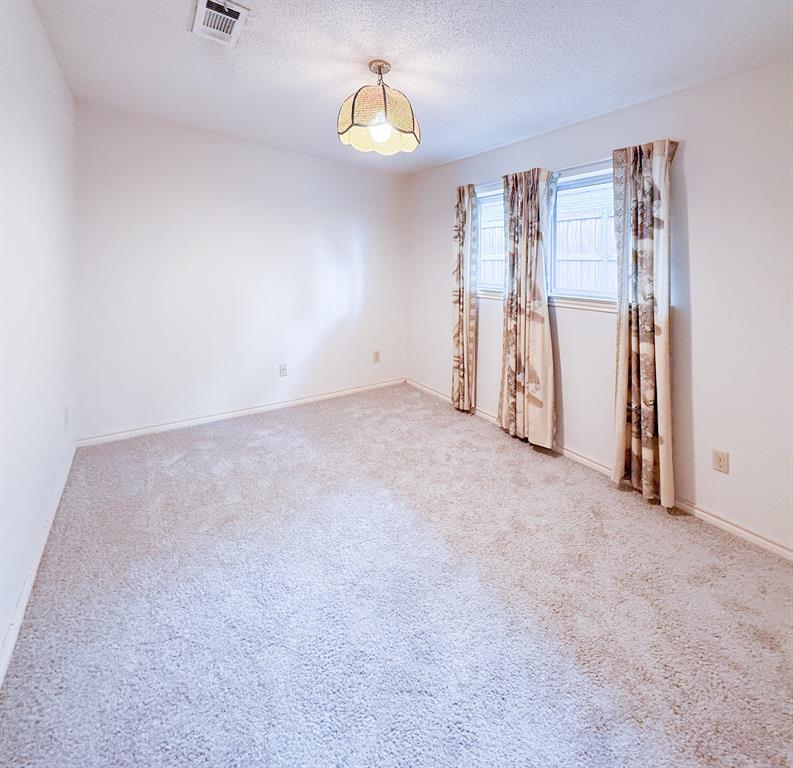 605 East Spring Valley Road Richardson, TX 75081 - Photo 18 of 24 Bedroom #4