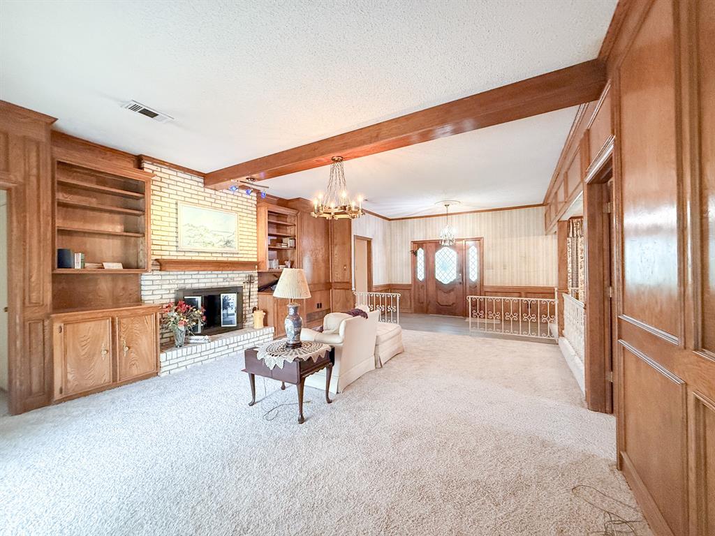 605 East Spring Valley Road Richardson, TX 75081 - Photo 4 of 24