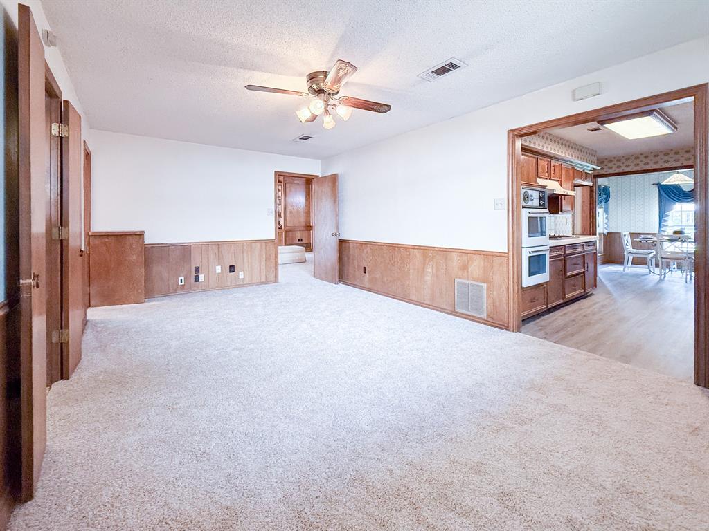605 East Spring Valley Road Richardson, TX 75081 - Photo 7 of 24