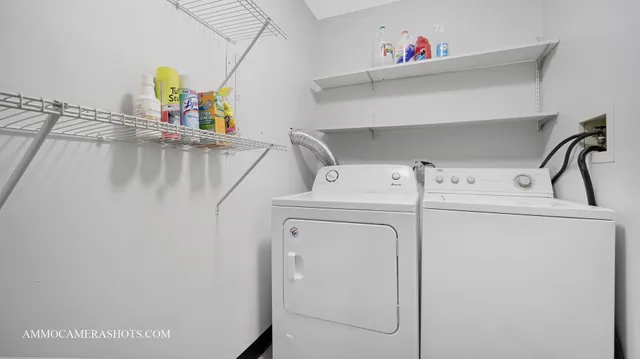 $1,850 | 1705 Lakecliffe Drive, Unit C, Wheaton, IL 60189