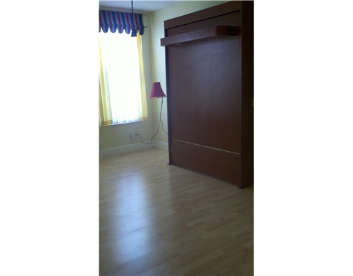 5771 Coach House Circle, Unit B Boca Raton, FL 33486 - Photo 13 of 20 a view of a room