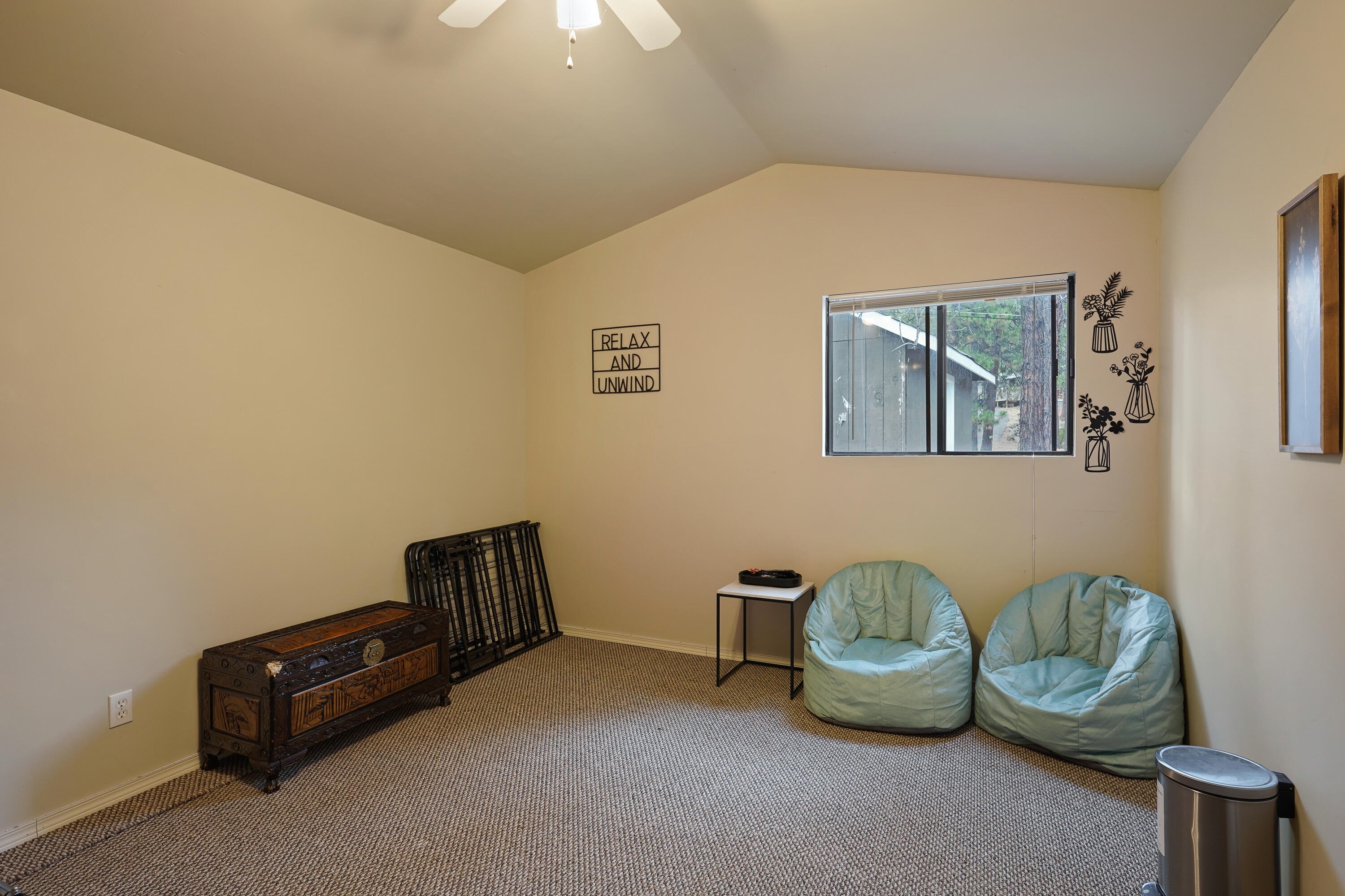 18979 Obsidian Road Bend, OR 97702 - Photo 17 of 26 DSC09199