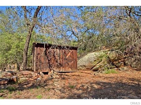 1239 Rainbow Valley Boulevard Fallbrook, CA 92028 - Photo 13 of 29 1 horse barn