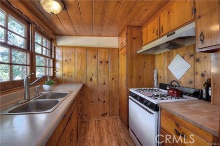 1239 Rainbow Valley Boulevard Fallbrook, CA 92028 - Photo 8 of 29