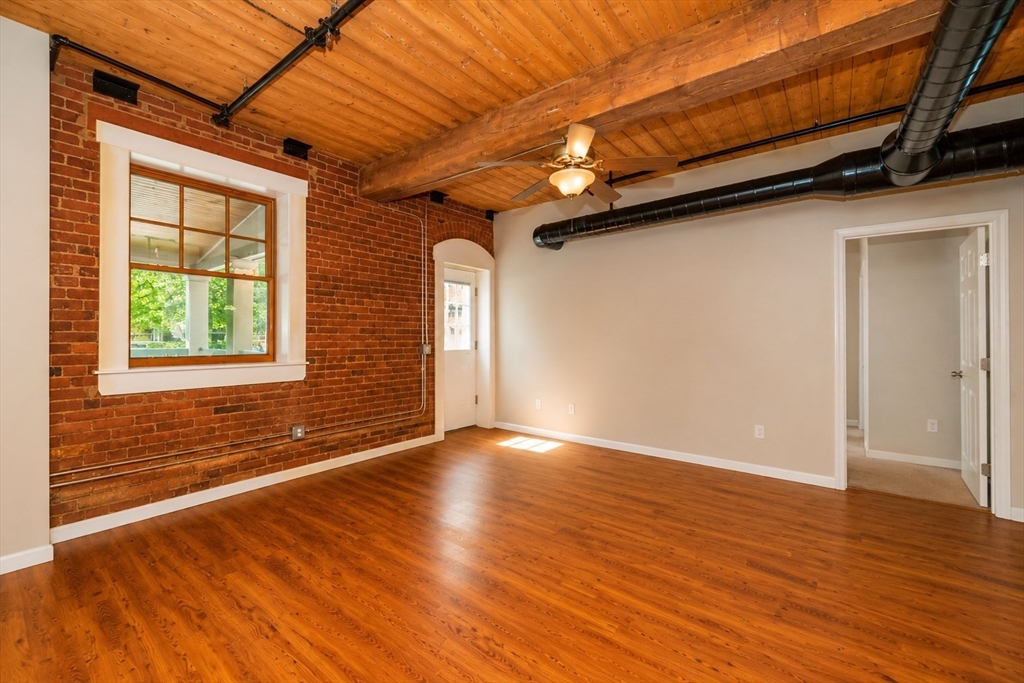 540 Main Street, Unit 101 Clinton, MA 01510 - Photo 7 of 24