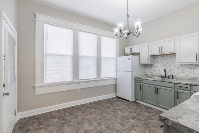 $169,900 | 810 East Gum Street, Evansville, IN 47713