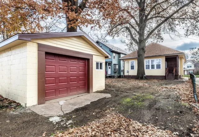 $169,900 | 810 East Gum Street, Evansville, IN 47713