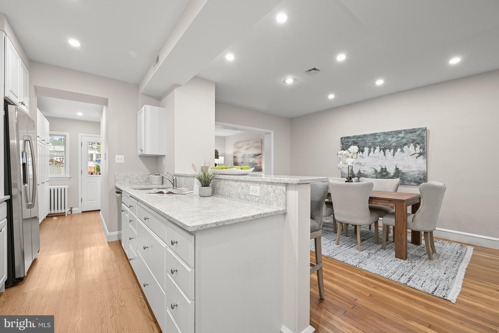 3527 R Street Northwest Washington, DC 20007 - Photo 10 of 31 Gallery Image 10