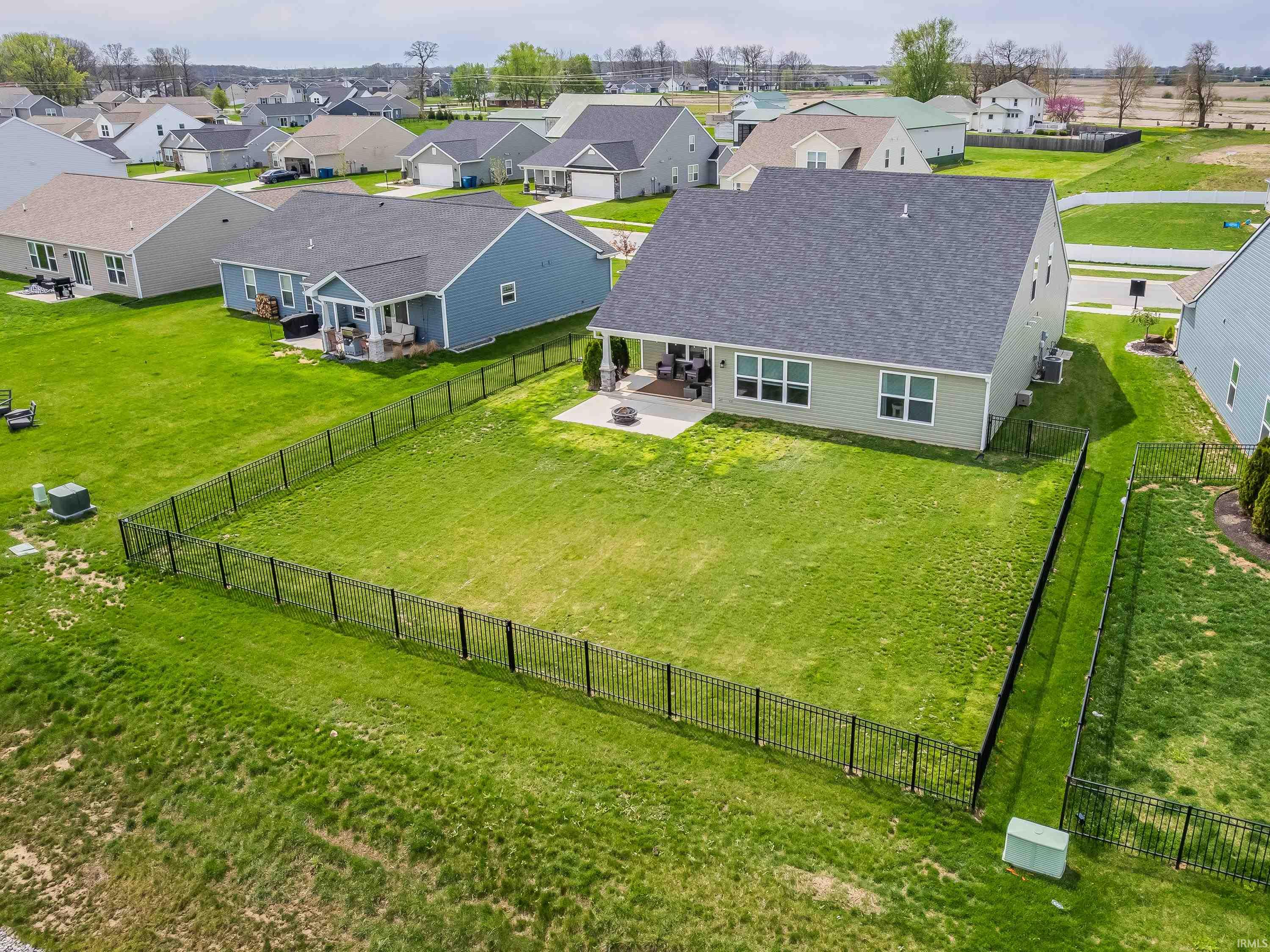 12204 Bozzio Road Fort Wayne, IN 46818 - Photo 2 of 23