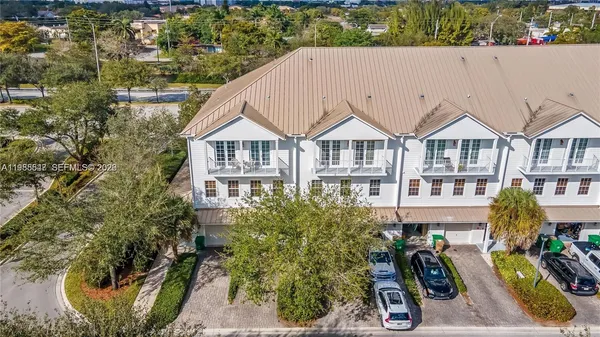 $395,000 | 6841 Lakeside Circle North, Unit 1091, Davie, FL 33314