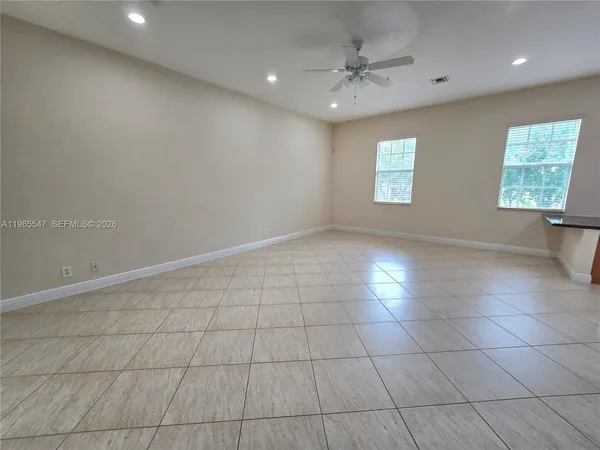 $395,000 | 6841 Lakeside Circle North, Unit 1091, Davie, FL 33314