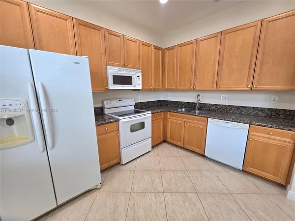 $395,000 | 6841 Lakeside Circle North, Unit 1091, Davie, FL 33314