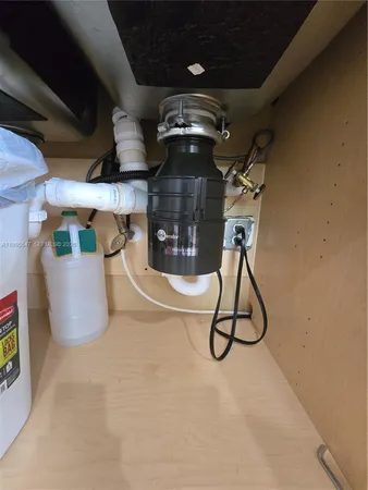 $395,000 | 6841 Lakeside Circle North, Unit 1091, Davie, FL 33314