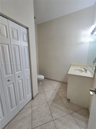 $395,000 | 6841 Lakeside Circle North, Unit 1091, Davie, FL 33314