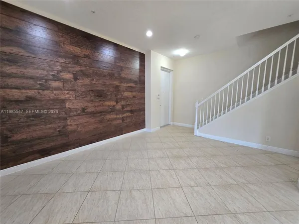 $395,000 | 6841 Lakeside Circle North, Unit 1091, Davie, FL 33314