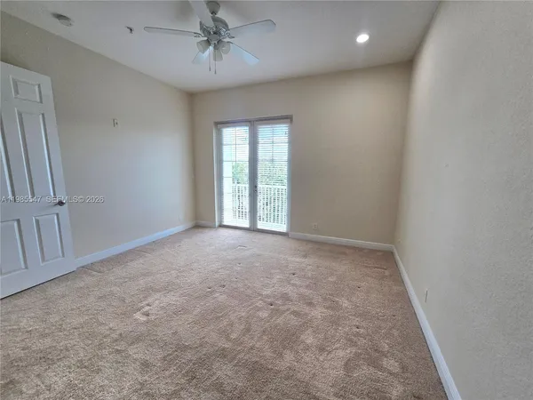 $395,000 | 6841 Lakeside Circle North, Unit 1091, Davie, FL 33314