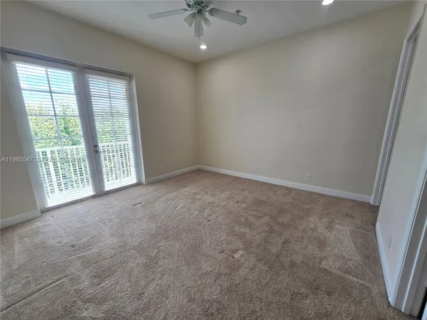 $395,000 | 6841 Lakeside Circle North, Unit 1091, Davie, FL 33314