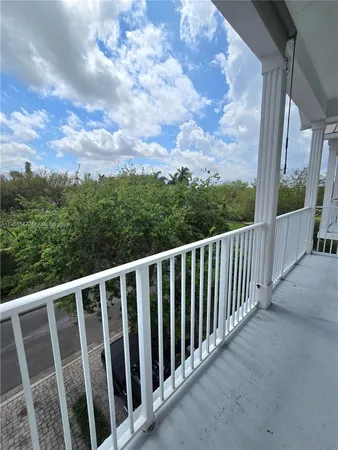 $395,000 | 6841 Lakeside Circle North, Unit 1091, Davie, FL 33314