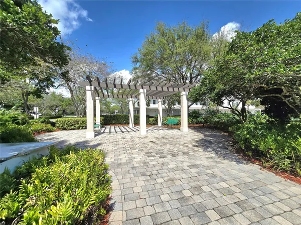 $395,000 | 6841 Lakeside Circle North, Unit 1091, Davie, FL 33314