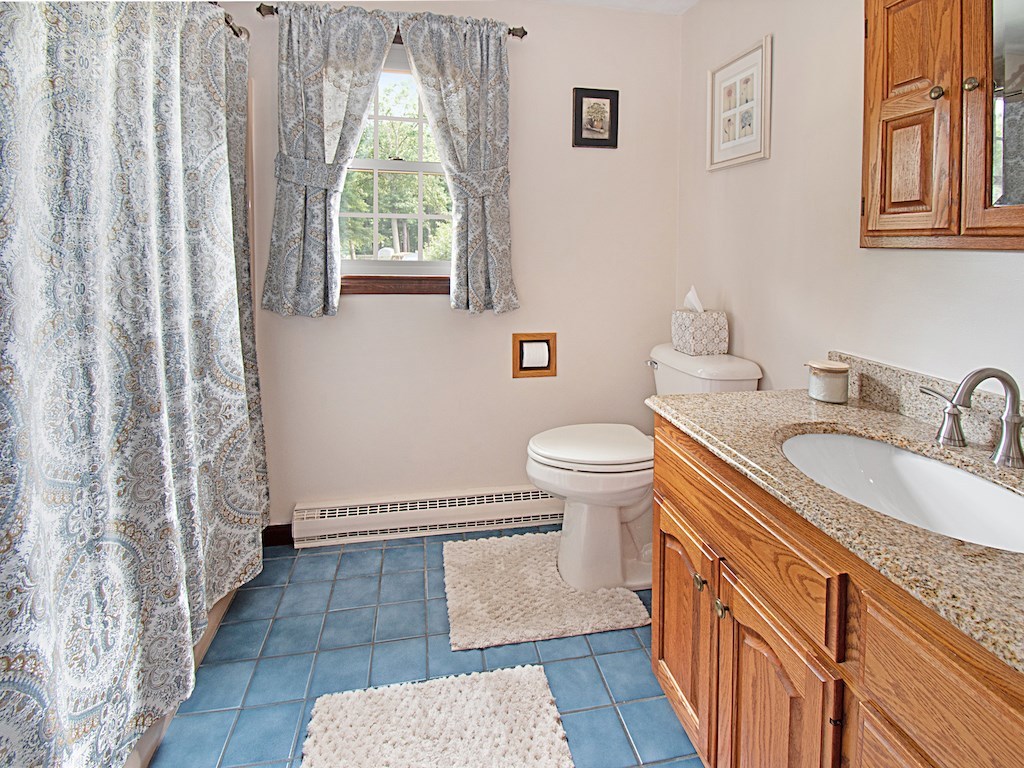 17 Harrington Road Coventry, RI 02816 - Photo 21 of 27
