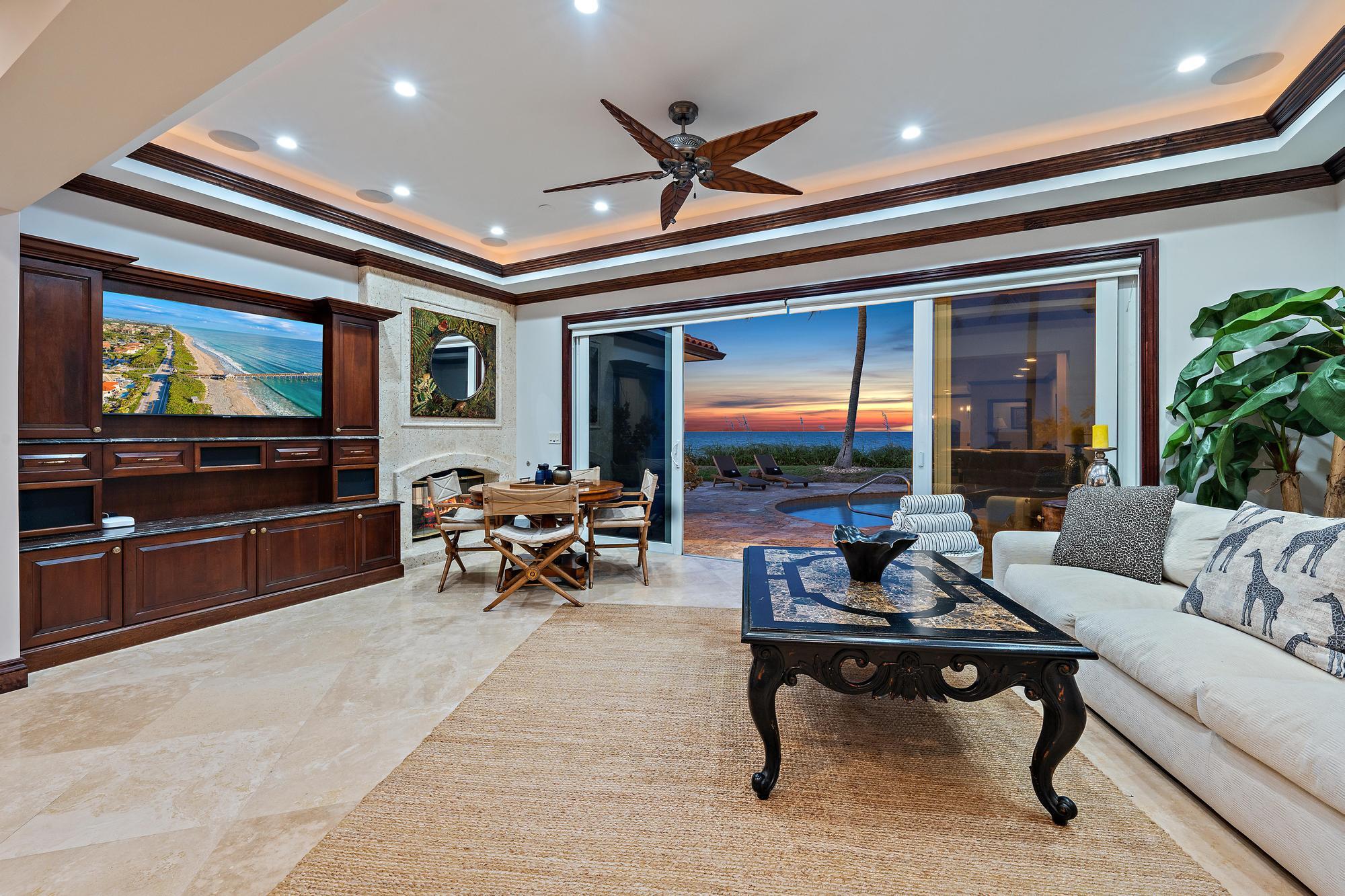 613 South Beach Road Jupiter, FL 33469 - Photo 42 of 74 Living Room with ocean view