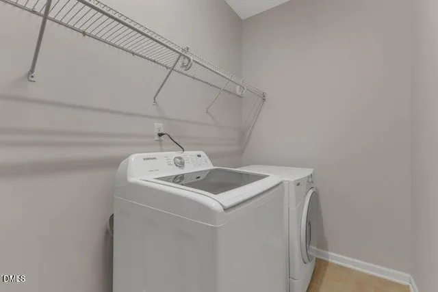 a view of utility room