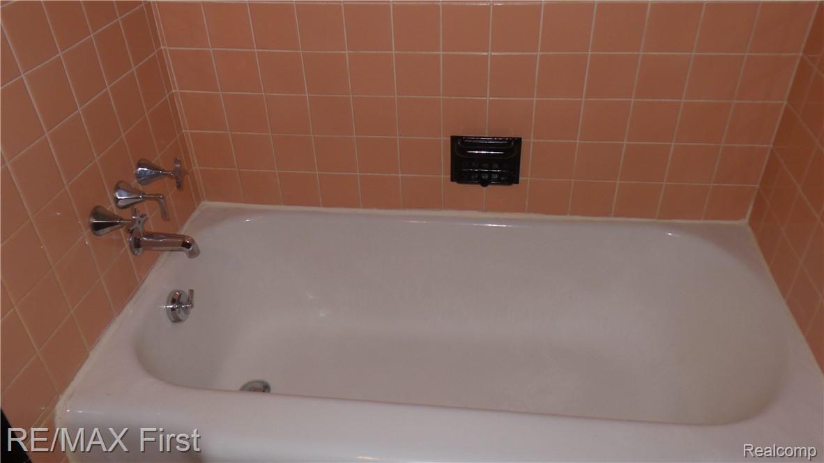 5580 Audubon Road Detroit, MI 48224 - Photo 21 of 24 20180925_114400.jpg