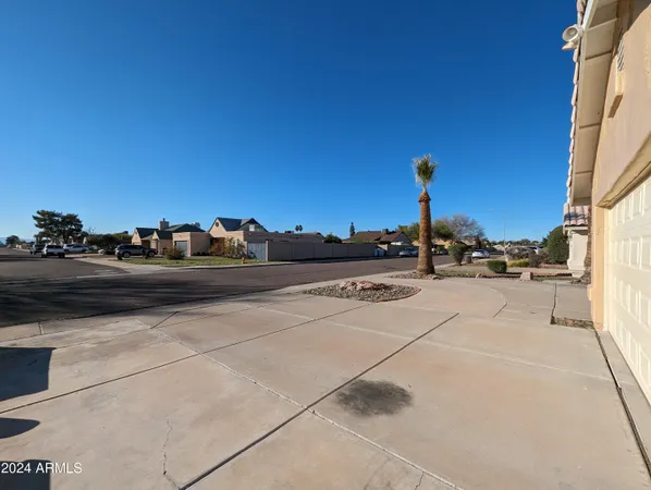 $1,998 | 11941 North 69th Avenue, Peoria, AZ 85345