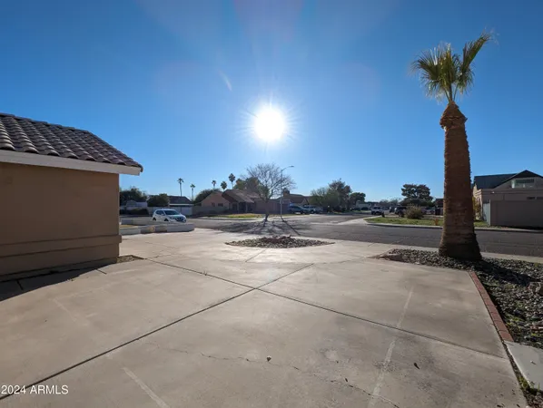 $1,998 | 11941 North 69th Avenue, Peoria, AZ 85345